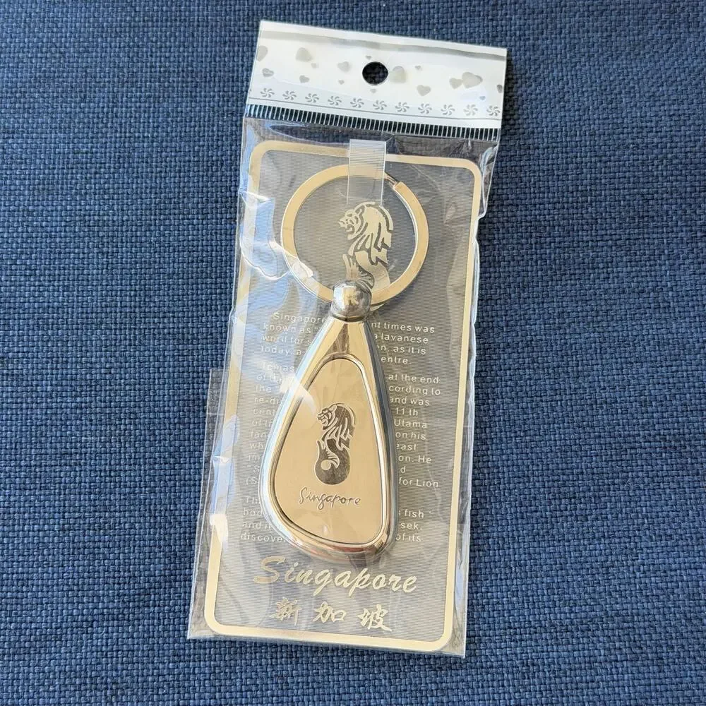 Singapore Keychain Merlion Silver Metal Key Ring Heavy Teardrop NOS Opened